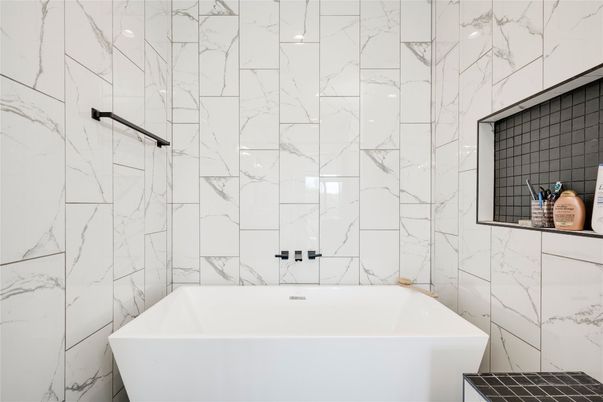 Bathroom, Free Standing Baths, Interior, Marble Walls