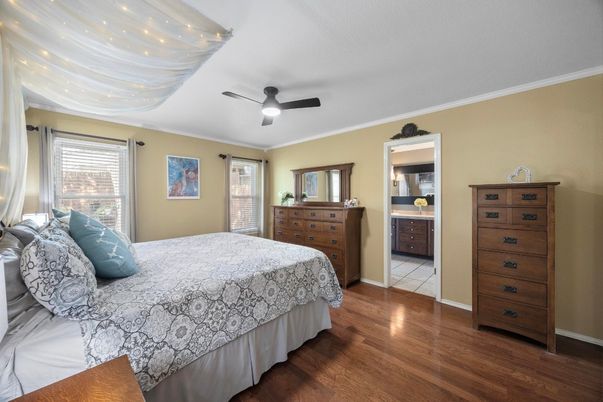 Bedroom, Interior, Recessed Lighting, Wood Texture Flooring
