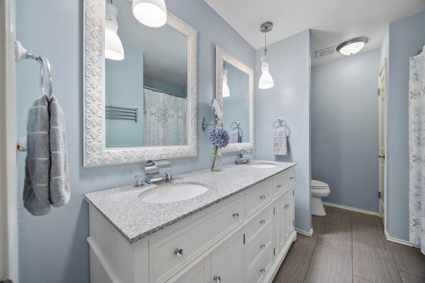 Bathroom, Dual Sink Vanities, Interior, Pendant Lights