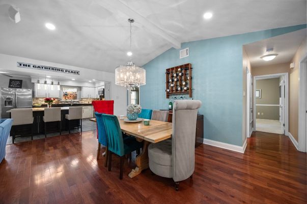 Chandelier, Dining room, Interior, Kitchen, Pendant Lights, Recessed Lighting, Wood Texture Flooring