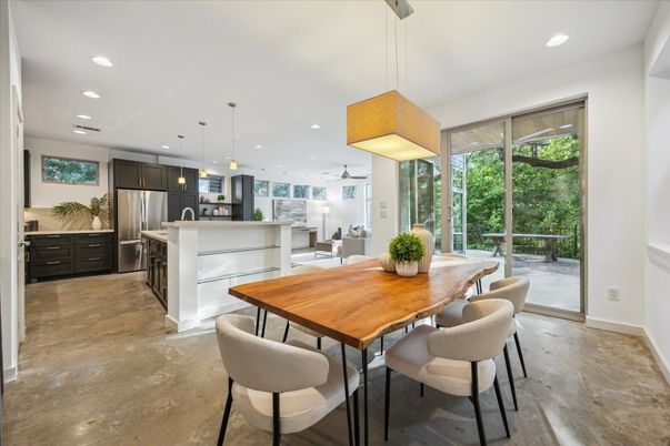 Dining room, Interior, Kitchen, Pendant Lights, Recessed Lighting, Stainless Steel Appliances