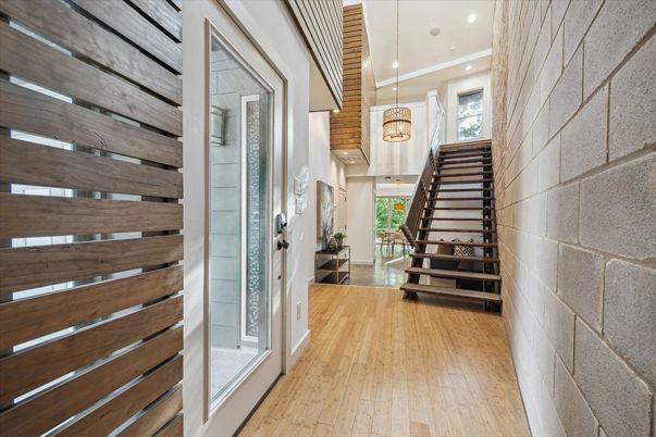 Interior, Pendant Lights, Recessed Lighting, Wood Texture Flooring
