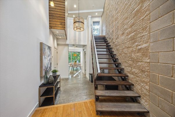 Interior, Pendant Lights, Recessed Lighting, Wood Texture Flooring