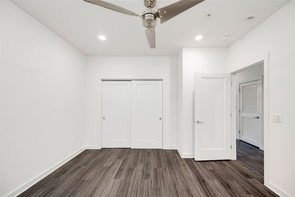 Empty room, Interior, Recessed Lighting, Wood Texture Flooring