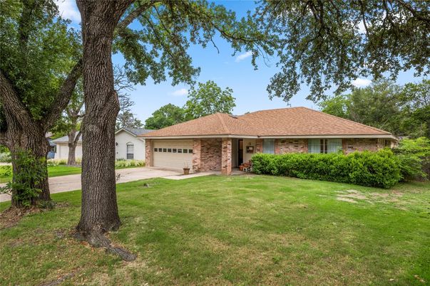 Attached, Backyard, Exterior, Facade, Brick Facade, Ranch