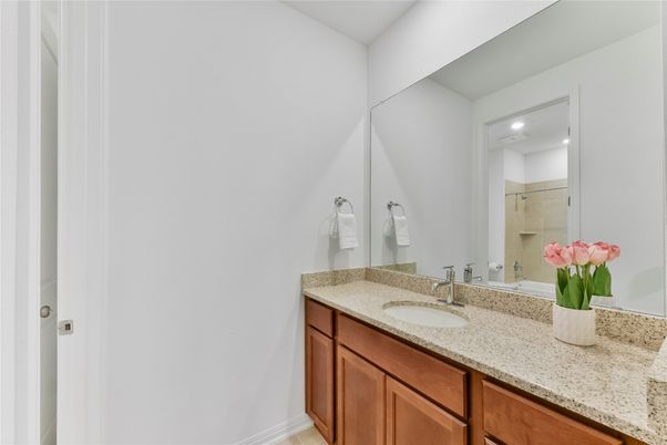 Bathroom, Dual Sink Vanities, Interior, Recessed Lighting