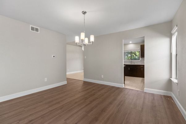 Chandelier, Empty room, Interior, Pendant Lights, Recessed Lighting, Wood Texture Flooring