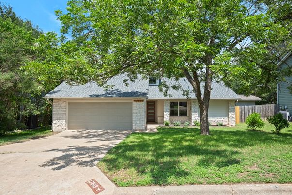 Attached, Exterior, Facade, Ranch