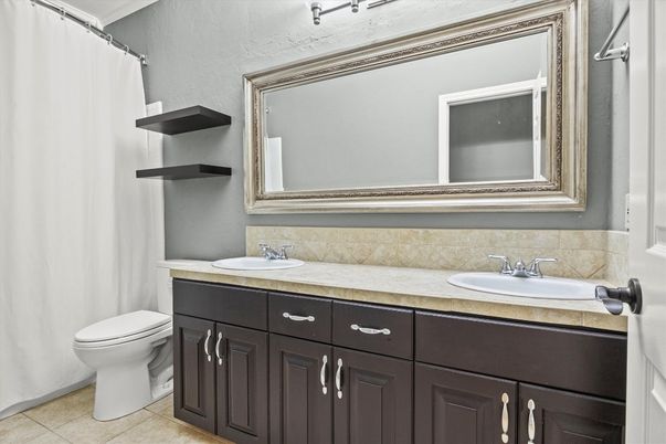 Bathroom, Dual Sink Vanities, Interior