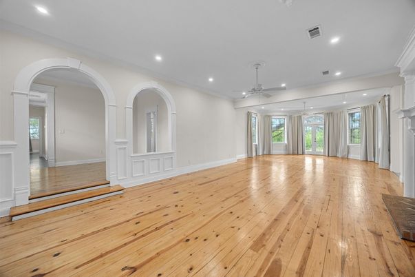 Empty room, Interior, Recessed Lighting, Wood Texture Flooring