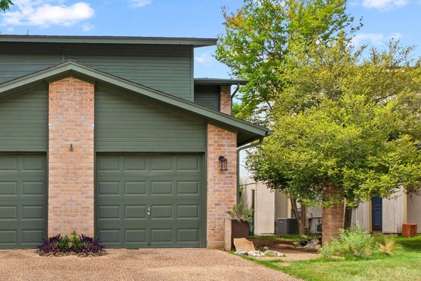 Detached Garage, Exterior