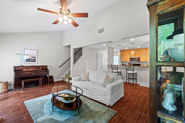 Interior, Kitchen, Living room, Pendant Lights, Piano, Recessed Lighting, Wood Texture Flooring