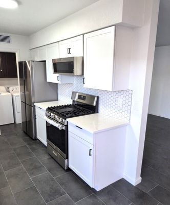 Interior, Kitchen, Stainless Steel Appliances, Washer