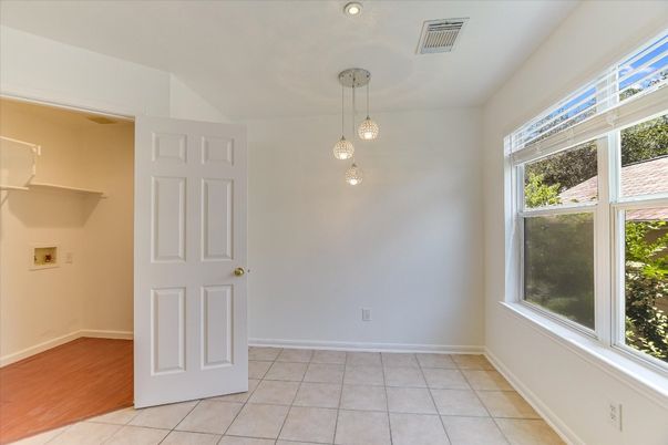 Empty room, Interior, Pendant Lights, Wood Texture Flooring