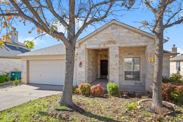 Attached, Exterior, Facade, Ranch