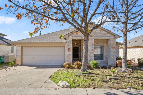 Attached, Exterior, Facade, Ranch