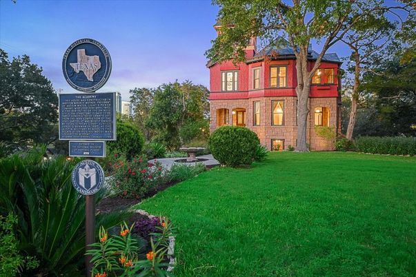 Backyard, Exterior, Facade, Brick Facade, None
