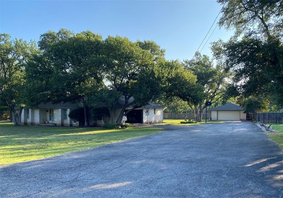 Backyard, Detached Garage, Exterior