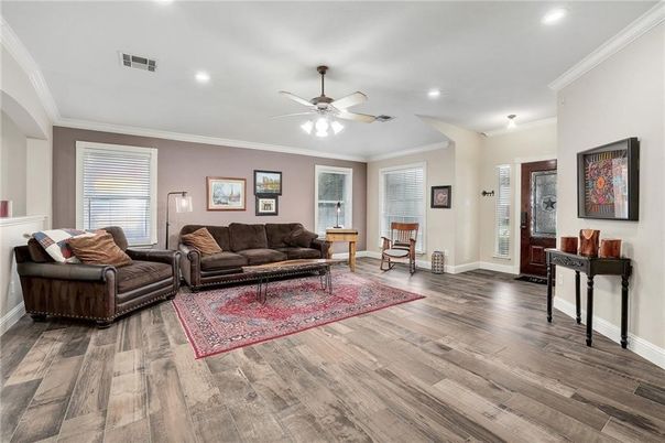 Interior, Living room, Recessed Lighting, Wood Texture Flooring