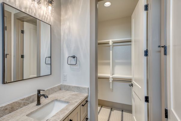 Bathroom, Interior, Recessed Lighting