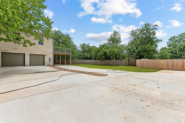 Backyard, Exterior