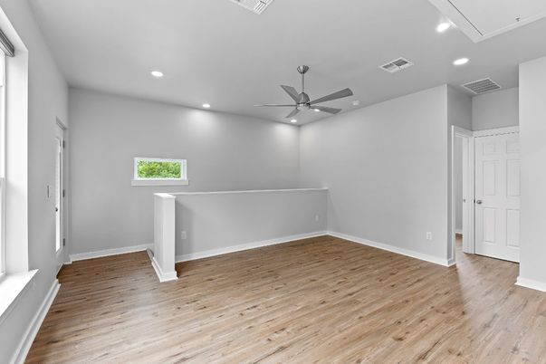 Empty room, Interior, Recessed Lighting, Wood Texture Flooring