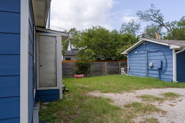 Backyard, Exterior