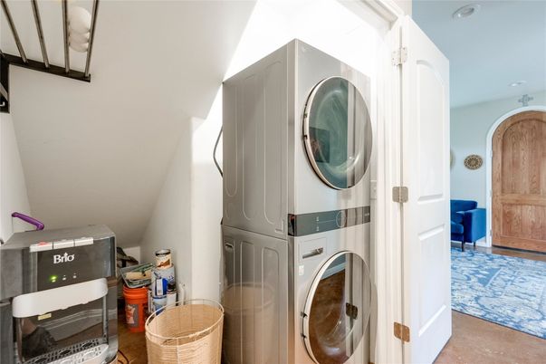 Interior, Recessed Lighting, Utility Closets, Washer