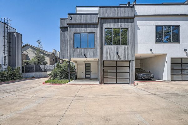 Attached, Exterior, Facade, Modern