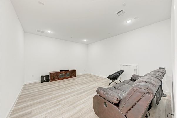 Interior, Recessed Lighting, Wood Texture Flooring