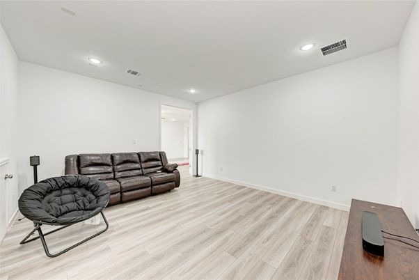 Interior, Recessed Lighting, Wood Texture Flooring