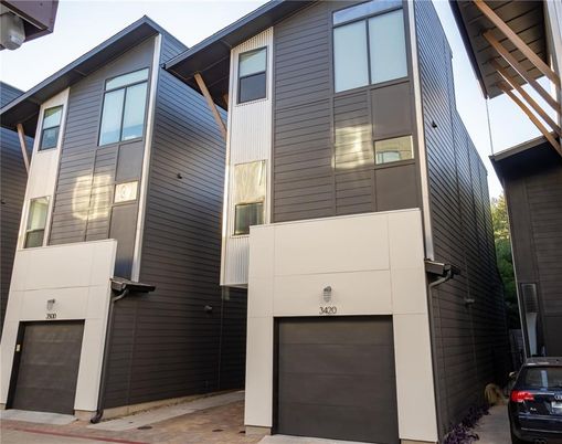 Attached, Exterior, Facade, None