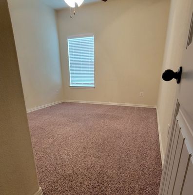 Empty room, Interior