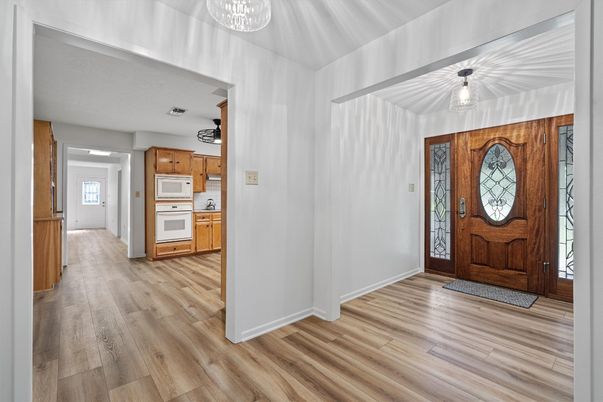 Interior, Kitchen, Pendant Lights, Wood Texture Flooring