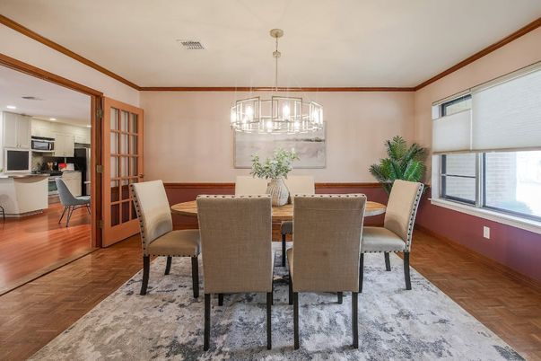 Dining room, Interior, Kitchen, Pendant Lights, Recessed Lighting, Wood Texture Flooring