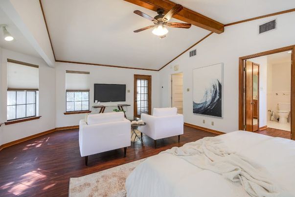 Interior, Living room, Recessed Lighting, Wooden Beams, Wood Texture Flooring