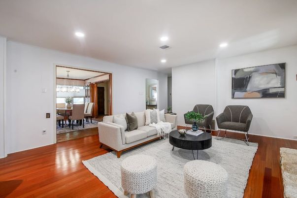 Chandelier, Dining room, Interior, Living room, Recessed Lighting, Wood Texture Flooring