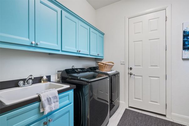 Interior, Washer
