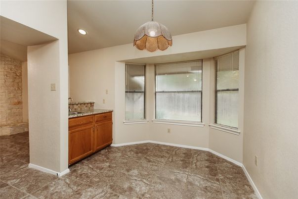 Empty room, Interior, Pendant Lights, Recessed Lighting