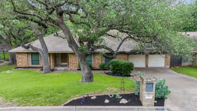 Attached, Exterior, Facade, Brick Facade, Ranch