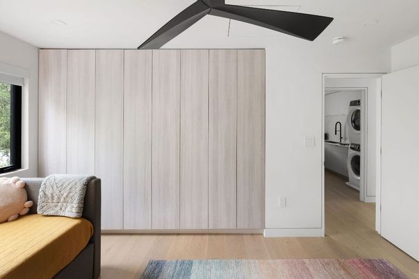 Interior, Utility Closets, Washer, Wood Texture Flooring