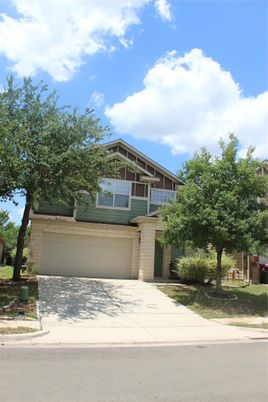 Attached, Exterior, Facade, Modern