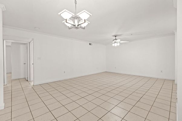 Chandelier, Empty room, Interior, Pendant Lights