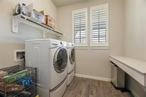 Interior, Washer, Wood Texture Flooring