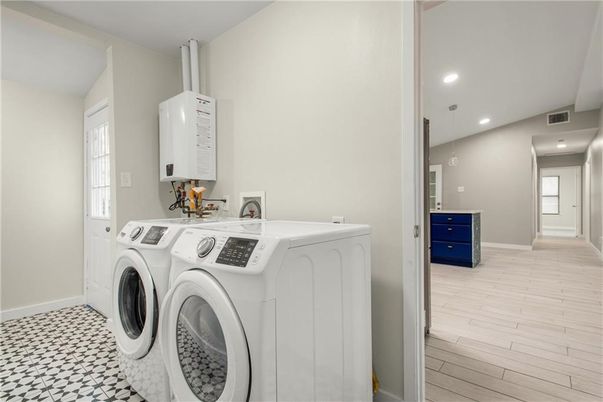 Interior, Recessed Lighting, Washer