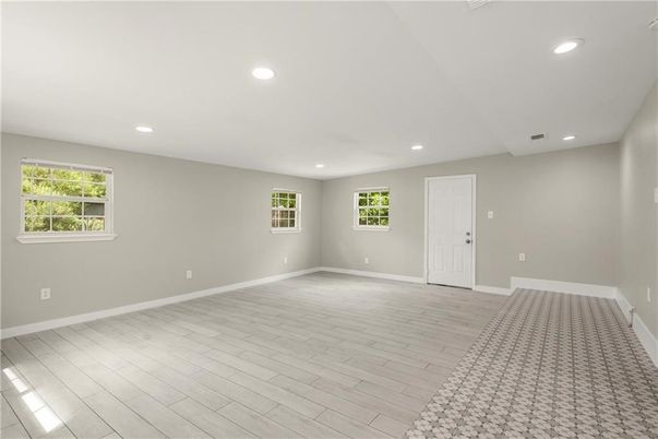 Empty room, Interior, Recessed Lighting, Wood Texture Flooring