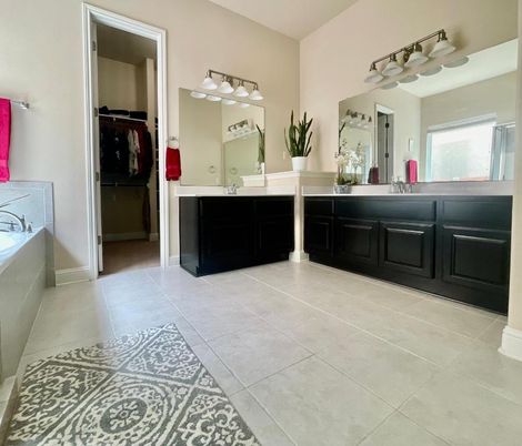 Bathroom, Dual Sink Vanities, Interior