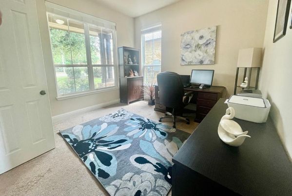 Home Office, Interior