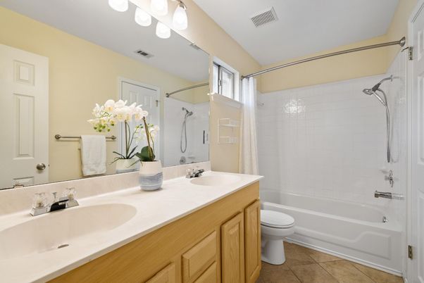 Bathroom, Dual Sink Vanities, Interior