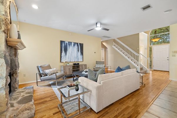 Interior, Living room, Pendant Lights, Recessed Lighting, Wood Texture Flooring